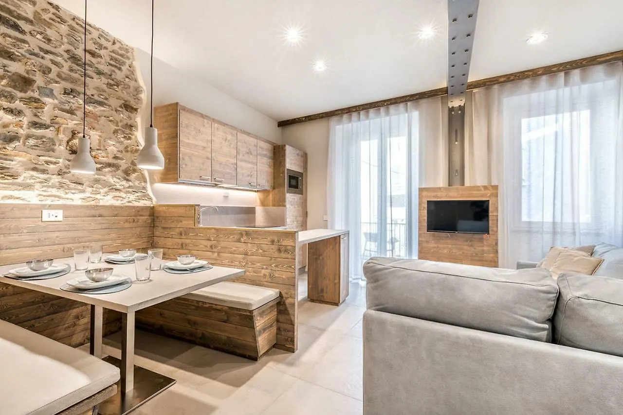 Sergeant First Class Riomaggiore Apartment