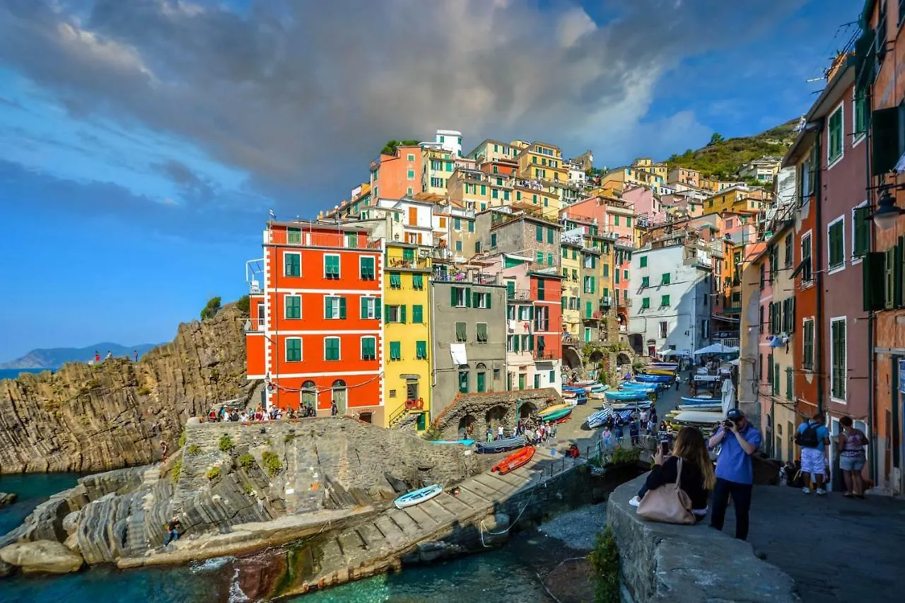 Sergeant First Class Riomaggiore Apartment