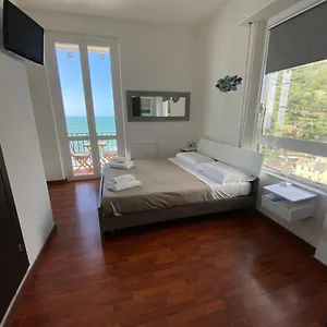 ゲストハウス Sollevante, リオマッジョーレ